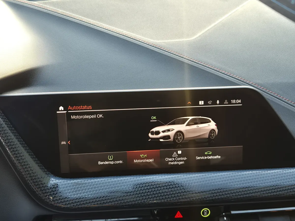 High Executive Achteruitrijcamera Cruise Navigatie CarPlay LM Velgen Sport stoelen