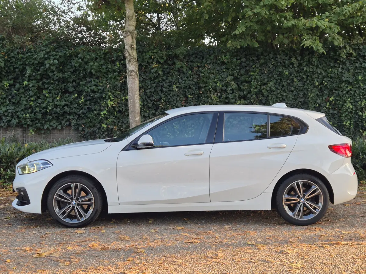 High Executive Achteruitrijcamera Cruise Navigatie CarPlay LM Velgen Sport stoelen