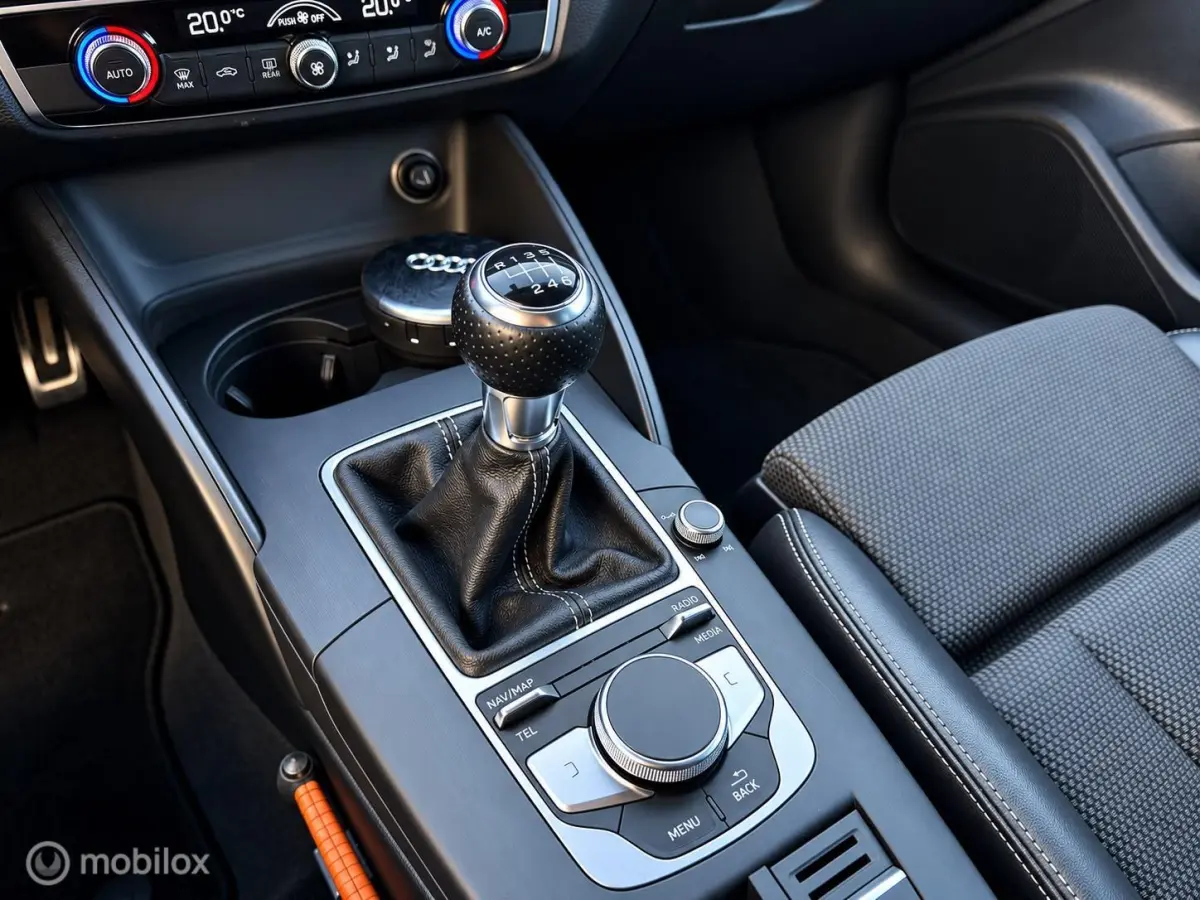 1.0 TFSI Sport S Line Edition
