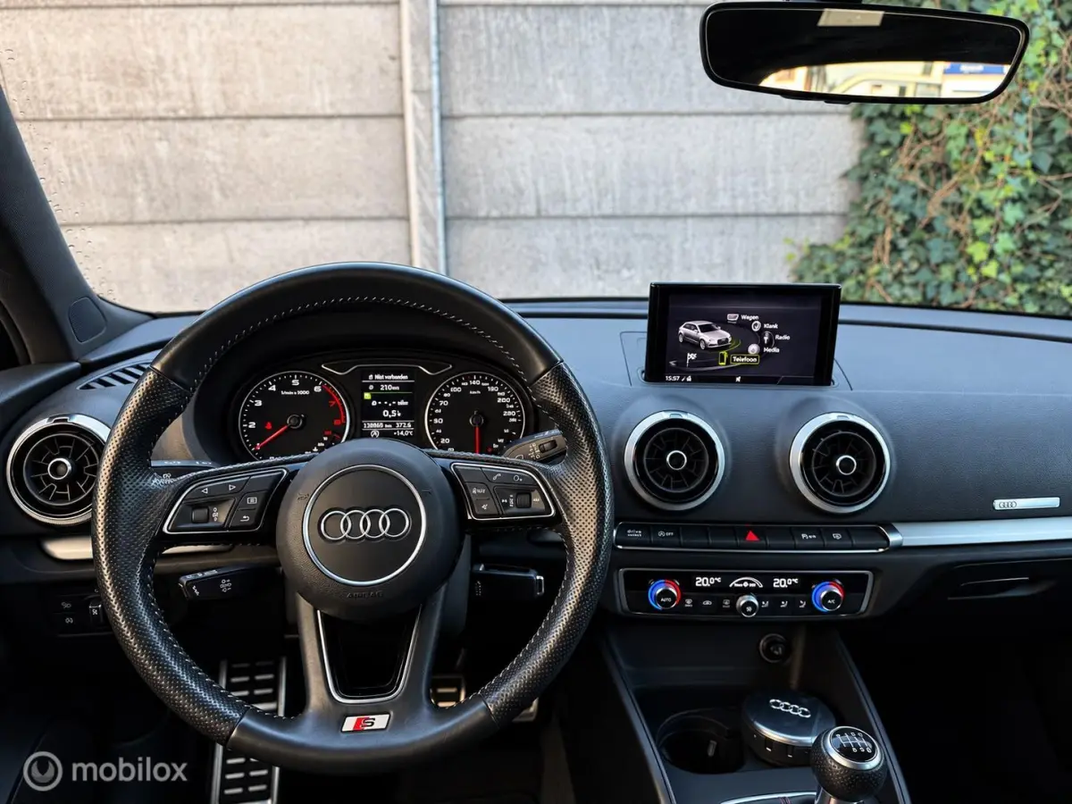 1.0 TFSI Sport S Line Edition