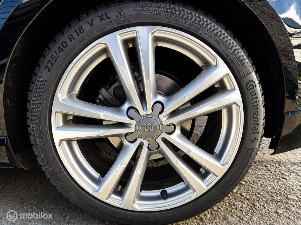1.0 TFSI Sport S Line Edition