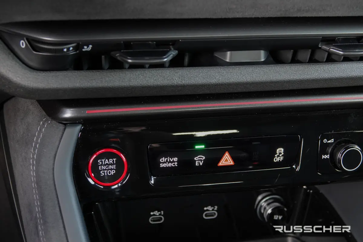 e-hybrid 367Pk | Quattro | S-Line | Panoramadak | Bang&Olufsen | 360° Camera | Trekhaak | 21''
