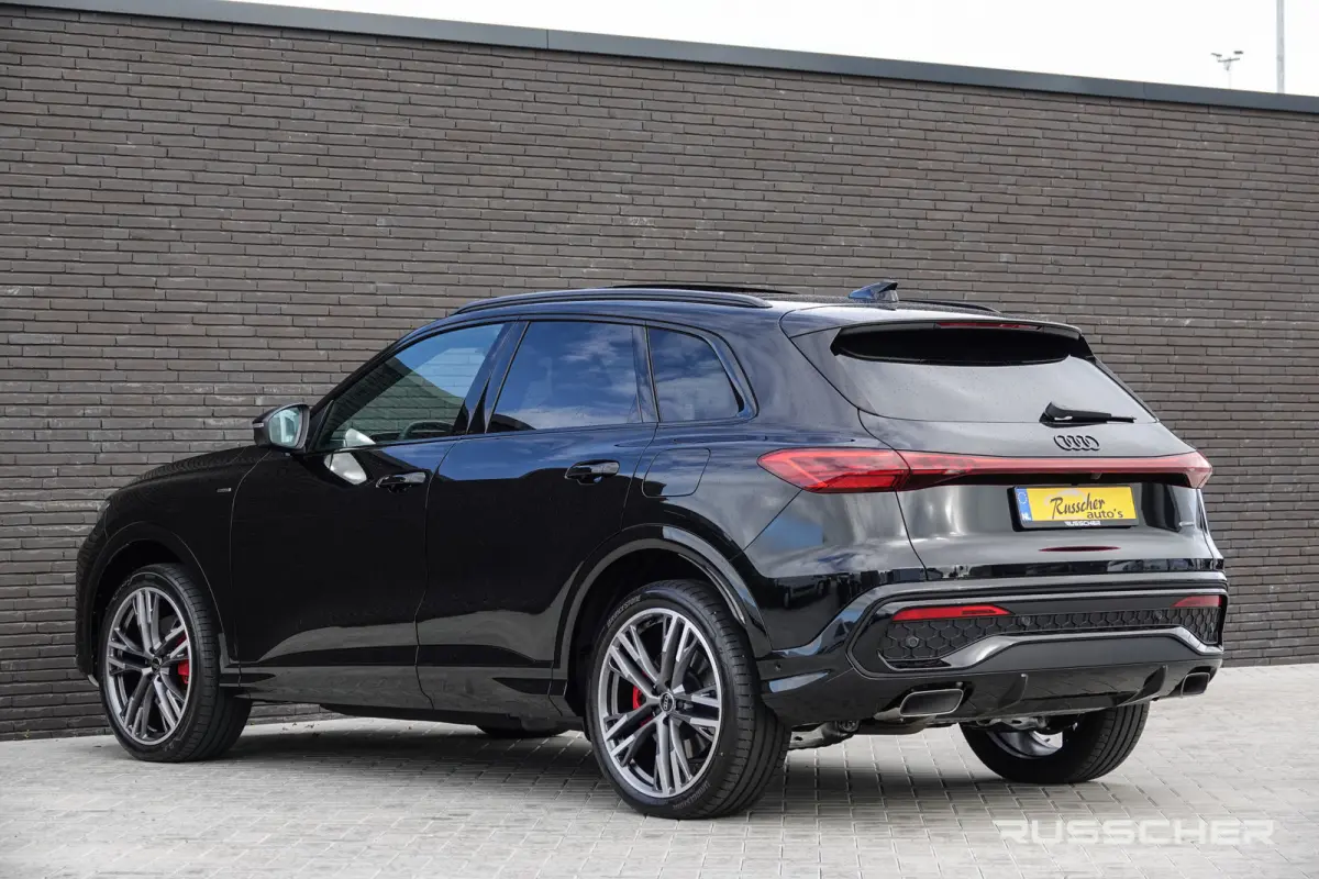 e-hybrid 367Pk | Quattro | S-Line | Panoramadak | Bang&Olufsen | 360° Camera | Trekhaak | 21''