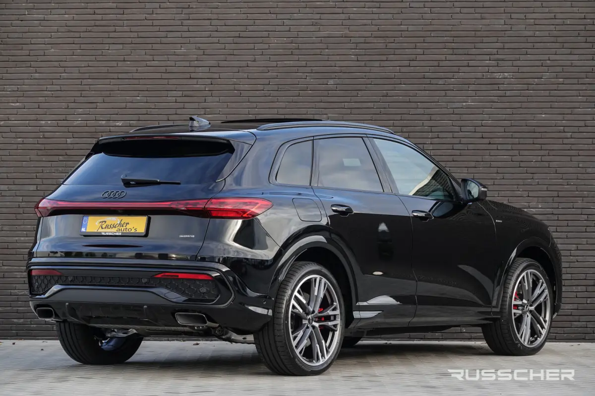 e-hybrid 367Pk | Quattro | S-Line | Panoramadak | Bang&Olufsen | 360° Camera | Trekhaak | 21''