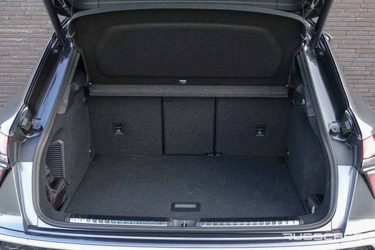 S-Line | e-hybrid 272Pk | Achteruitrijcamera | Virtual Cockpit | 19'' | Indium Grey