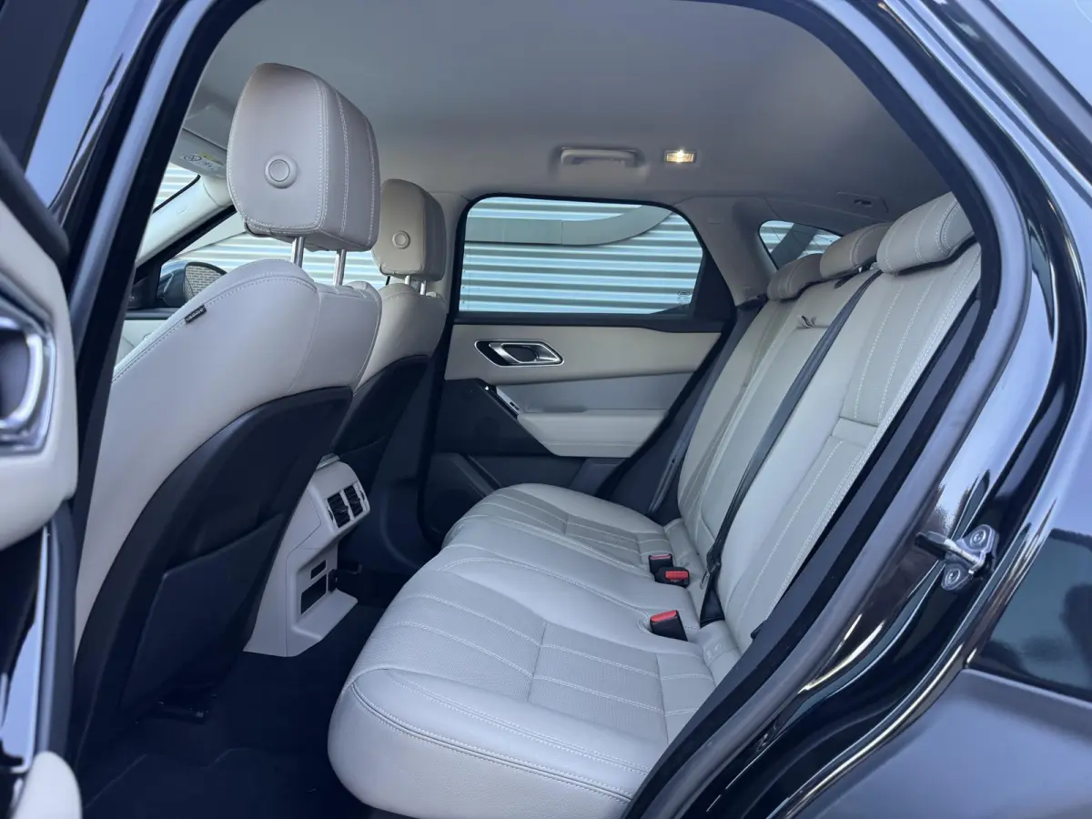 2.0 P250 Turbo AWD Carbon Edition 2e Eigenaar|Navi|Camera|Meridian Sound System|Trekhaak|Clima|Cruise|Carplay|N.A.P|NL Auto|APK tot 09-2027