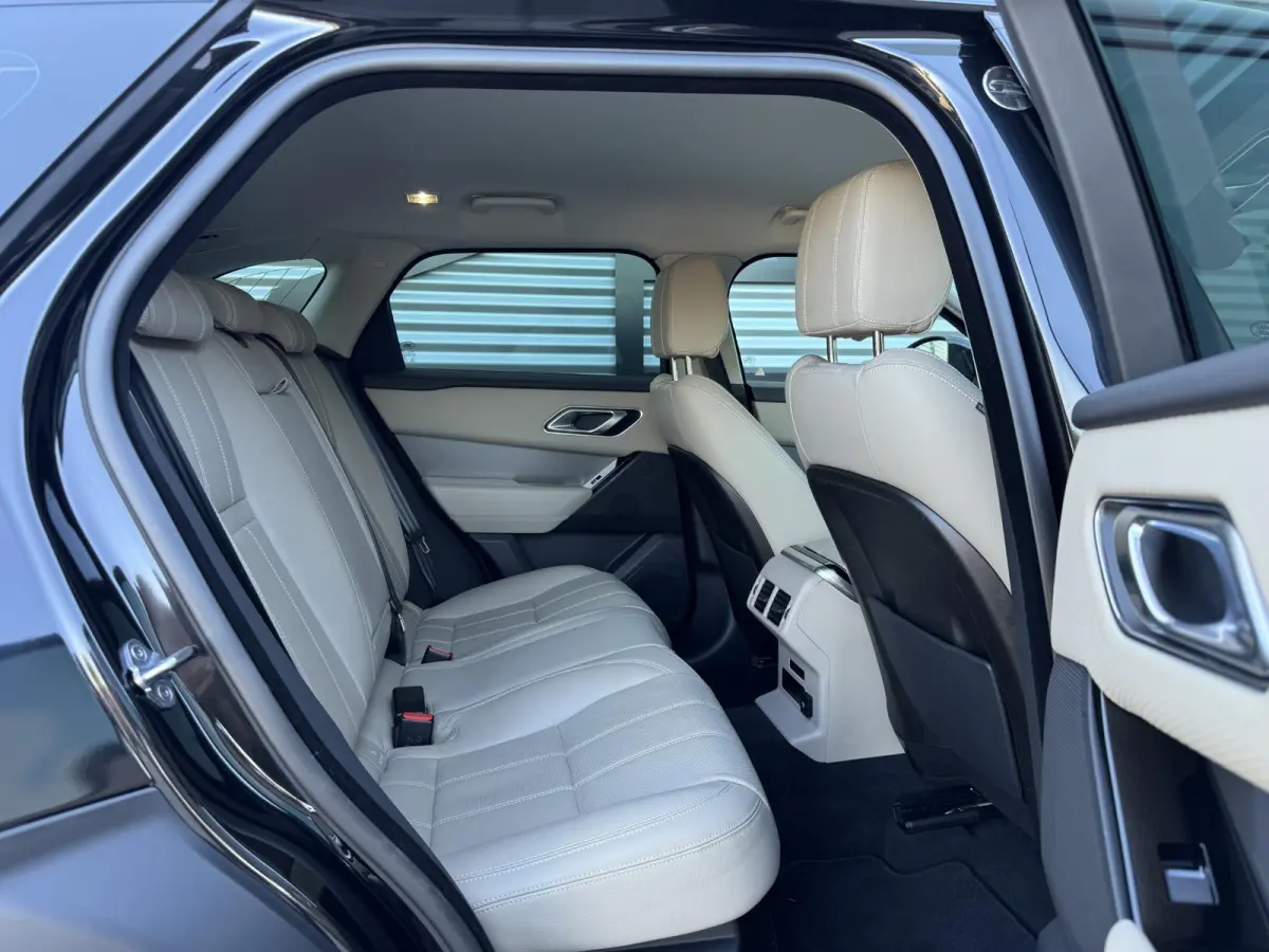 2.0 P250 Turbo AWD Carbon Edition 2e Eigenaar|Navi|Camera|Meridian Sound System|Trekhaak|Clima|Cruise|Carplay|N.A.P|NL Auto|APK tot 09-2027