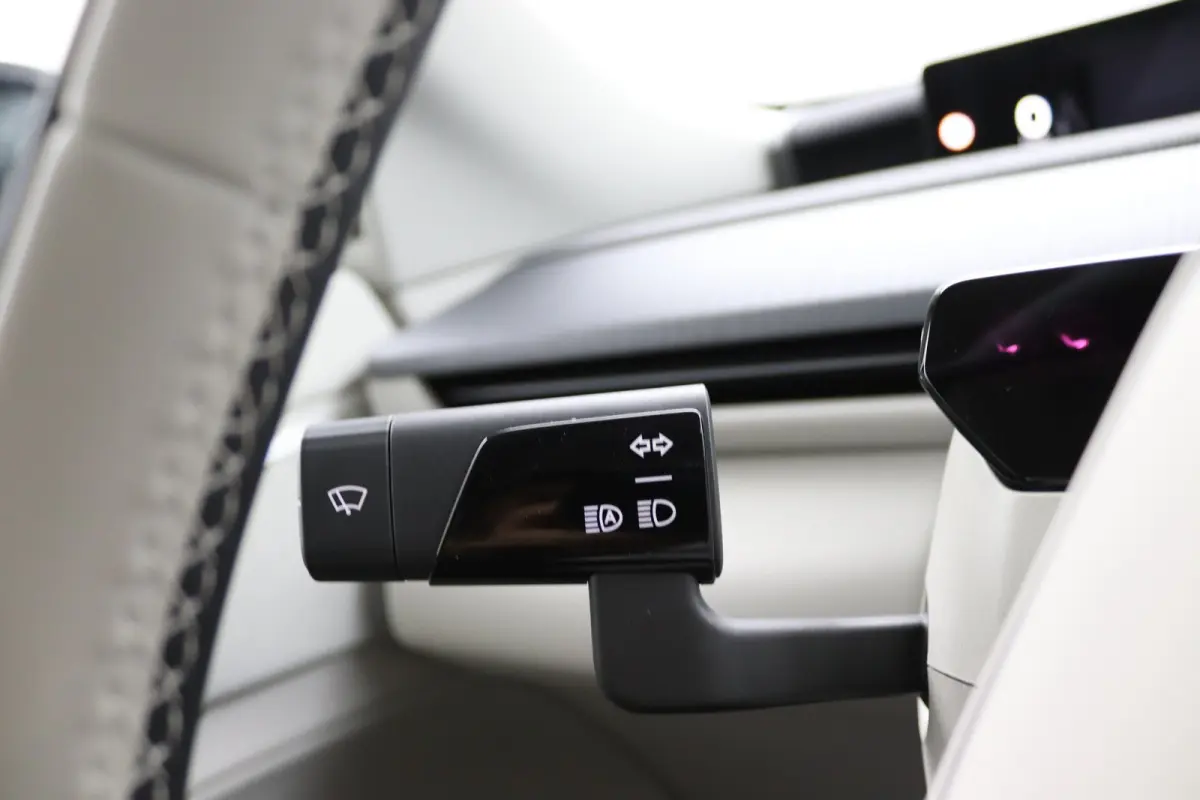 P10 AWD Ultra 95 kWh | Bowers&Wilkins | Stoelventilatie | Elektromagnetisch Dak | 22 inch |
