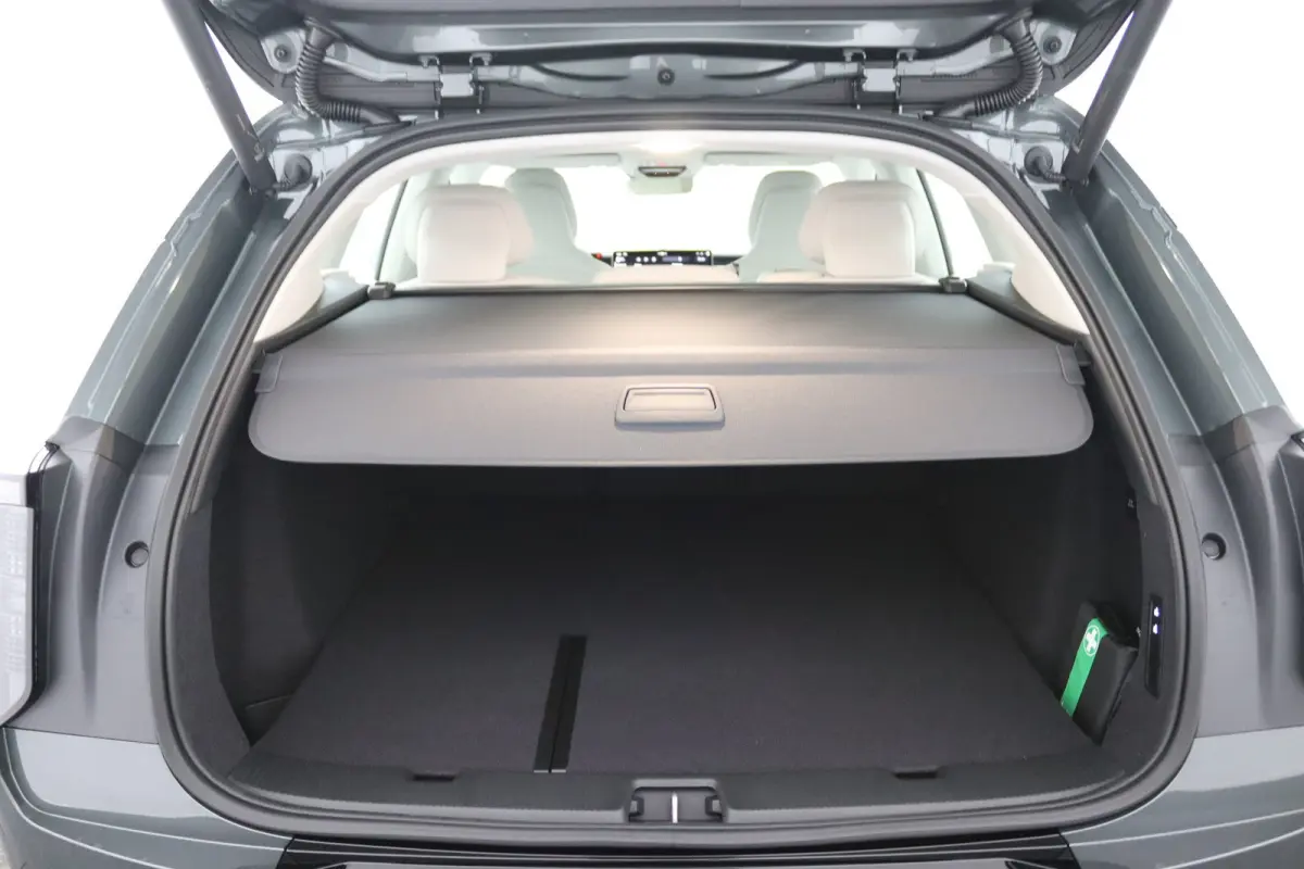 P10 AWD Ultra 95 kWh | Bowers&Wilkins | Stoelventilatie | Elektromagnetisch Dak | 22 inch |