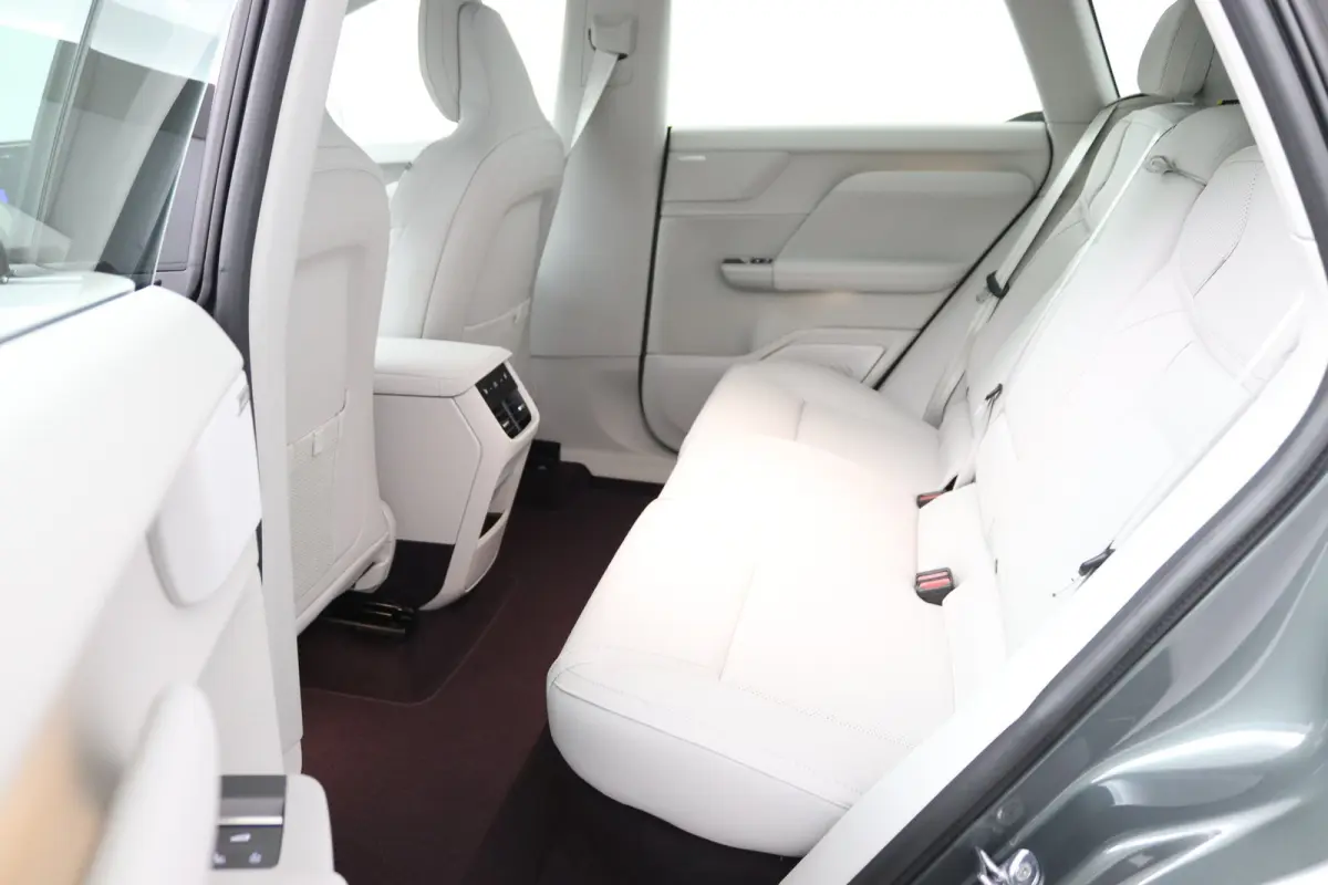 P10 AWD Ultra 95 kWh | Bowers&Wilkins | Stoelventilatie | Elektromagnetisch Dak | 22 inch |