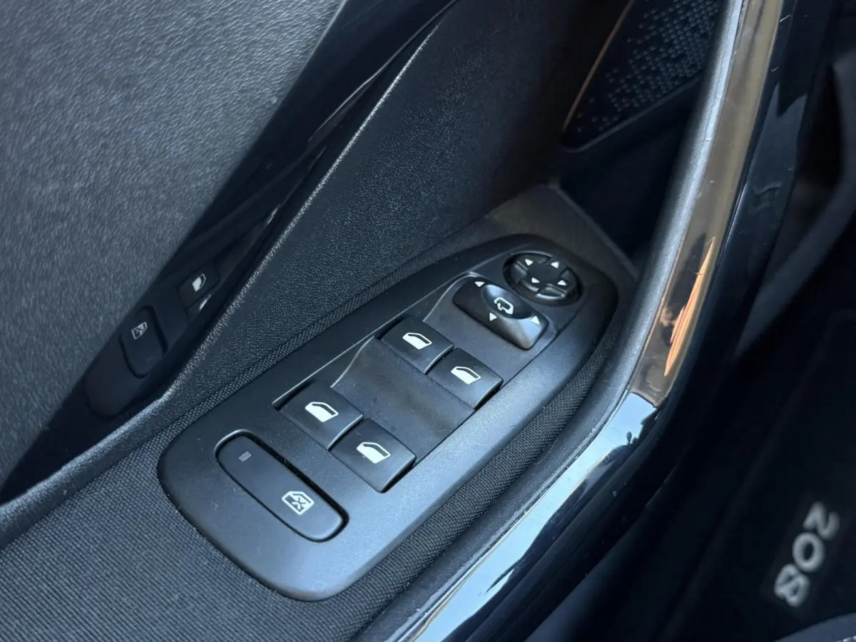 1.6 BlueHDi Blue Lease Executive 2e Eigenaar|Navi|Carplay|Clima|Cruise|PDC|N.A.P|Nieuwe APK bij Aflevering