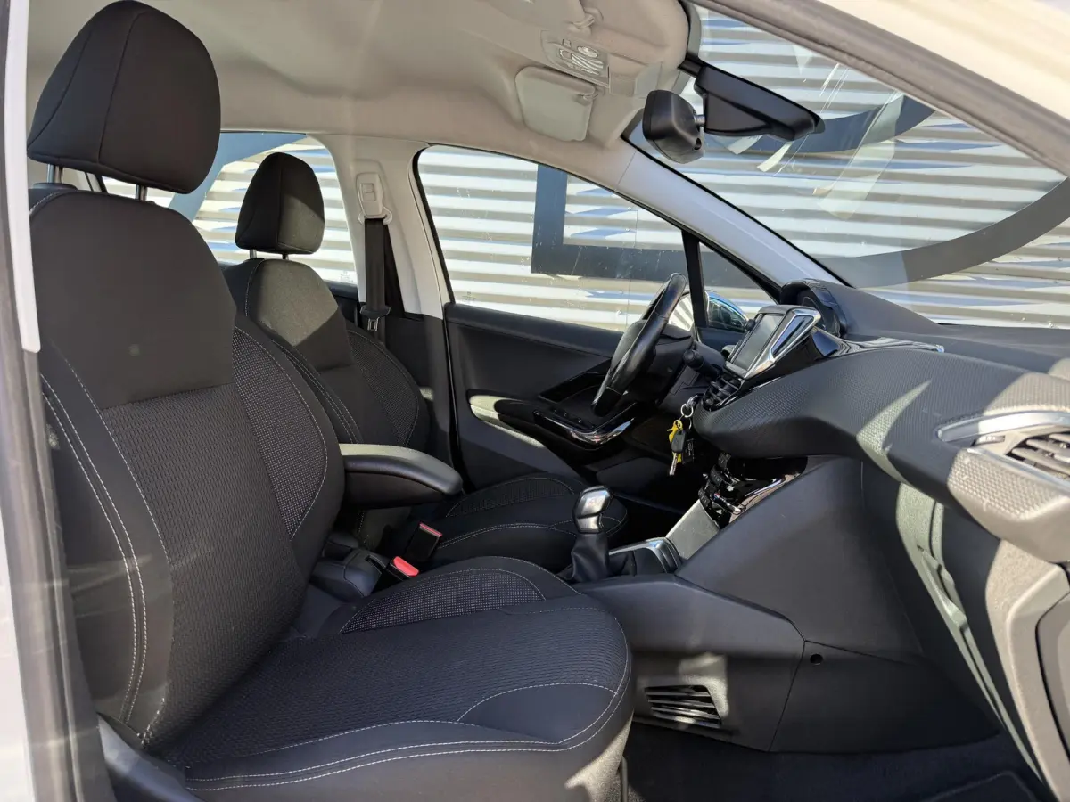 1.6 BlueHDi Blue Lease Executive 2e Eigenaar|Navi|Carplay|Clima|Cruise|PDC|N.A.P|Nieuwe APK bij Aflevering