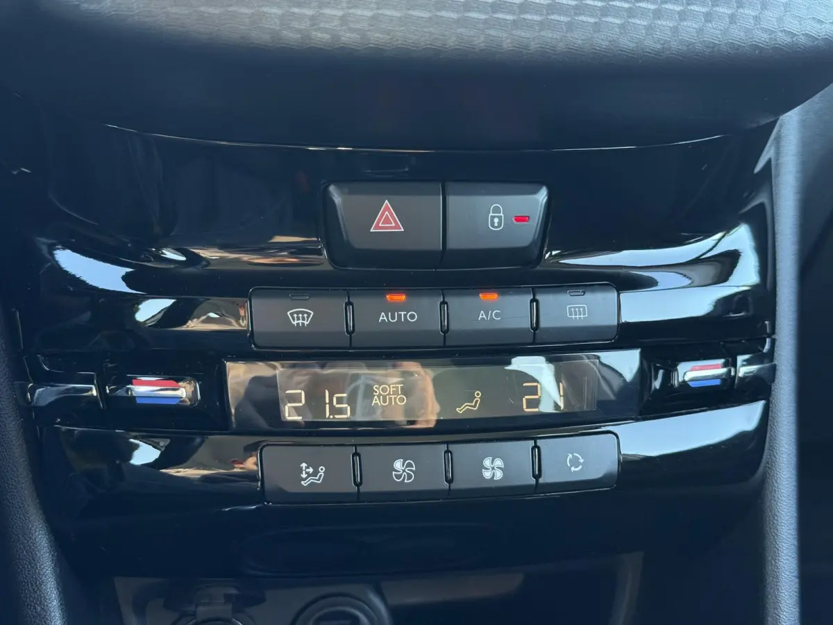 1.6 BlueHDi Blue Lease Executive 2e Eigenaar|Navi|Carplay|Clima|Cruise|PDC|N.A.P|Nieuwe APK bij Aflevering