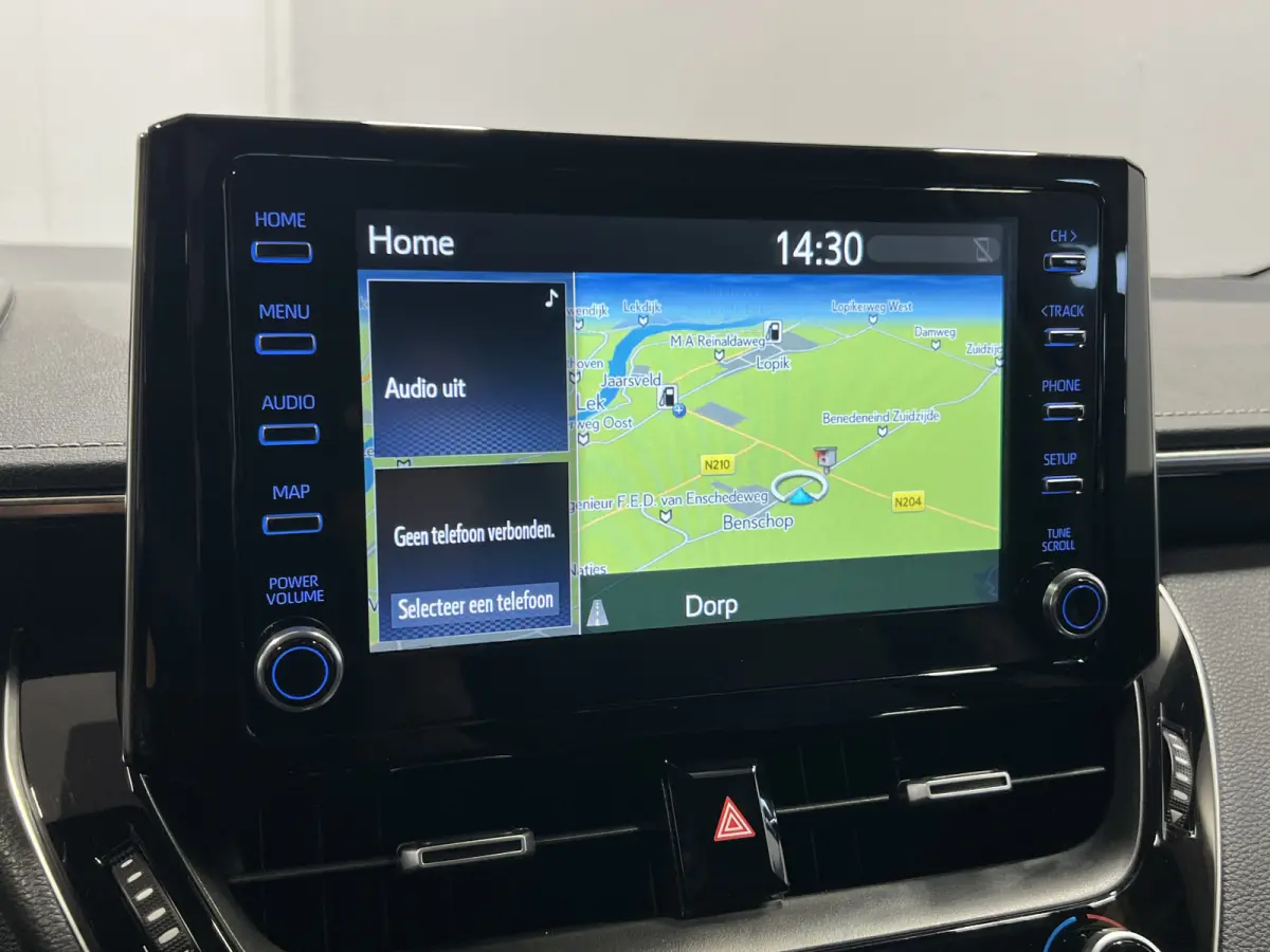 1.8 Hybrid Executive | Navigatie/Android/Apple Carplay | LM Velgen 17" | Voorstoelen Verwarmd | Achteruitrijcamera | Cruise Control Adaptief | Airco |