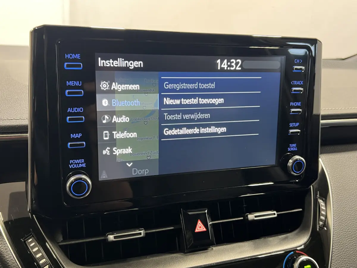 1.8 Hybrid Executive | Navigatie/Android/Apple Carplay | LM Velgen 17" | Voorstoelen Verwarmd | Achteruitrijcamera | Cruise Control Adaptief | Airco |