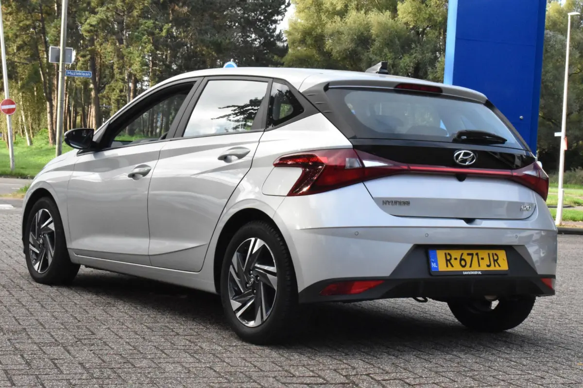 1.2 MPI Comfort 1e Eigenaar | Camera | Carplay Navigatie | BSM | Airco | 12 mnd BOVAG garantie | Whatsapp 06-53188999