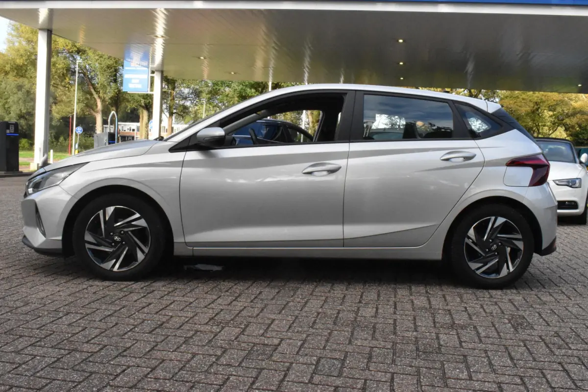 1.2 MPI Comfort 1e Eigenaar | Camera | Carplay Navigatie | BSM | Airco | 12 mnd BOVAG garantie | Whatsapp 06-53188999