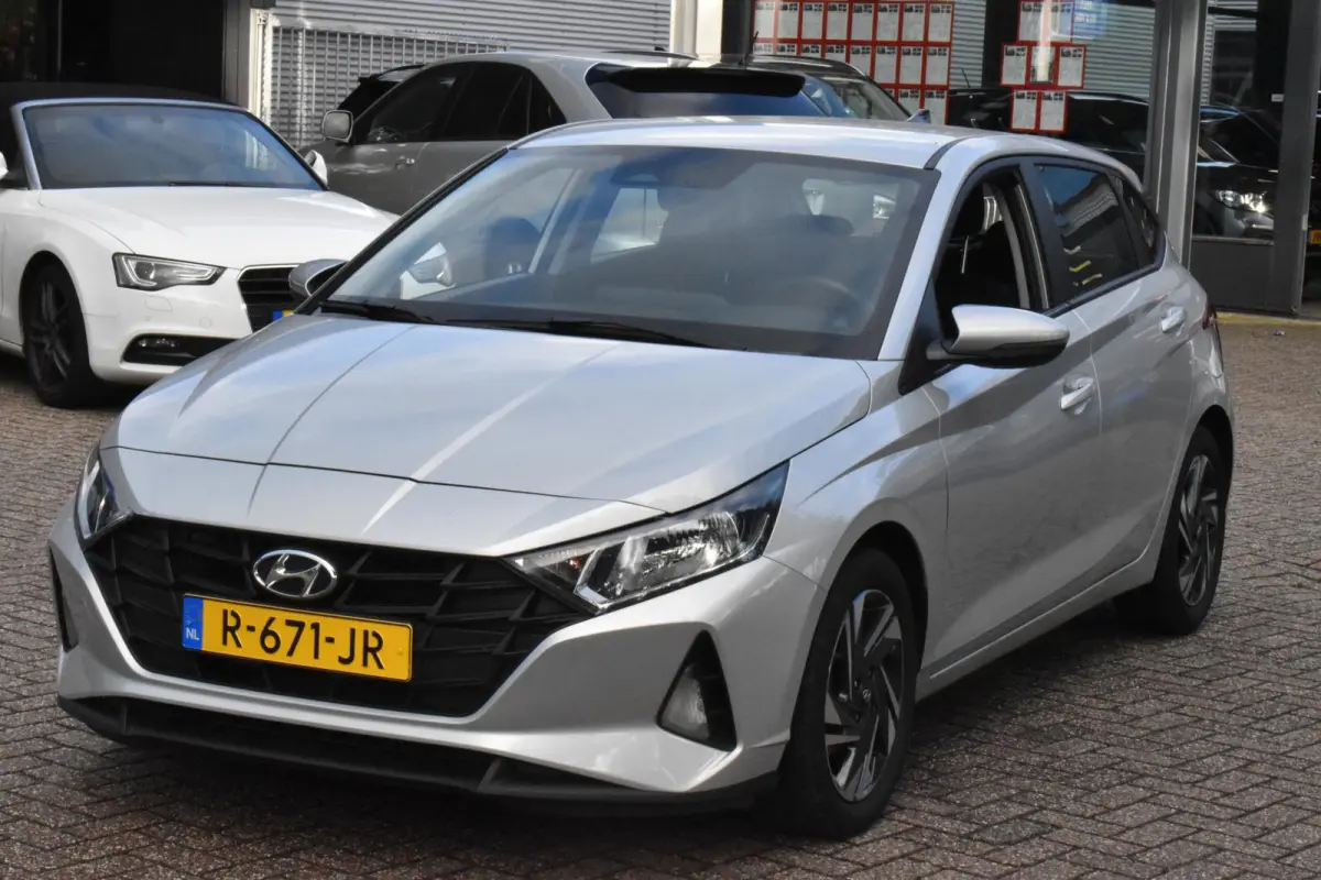 1.2 MPI Comfort 1e Eigenaar | Camera | Carplay Navigatie | BSM | Airco | 12 mnd BOVAG garantie | Whatsapp 06-53188999