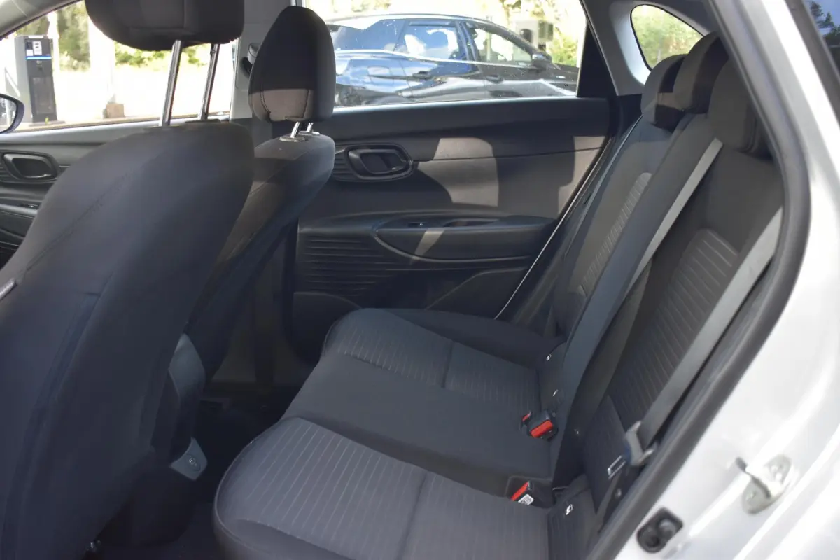 1.2 MPI Comfort 1e Eigenaar | Camera | Carplay Navigatie | BSM | Airco | 12 mnd BOVAG garantie | Whatsapp 06-53188999