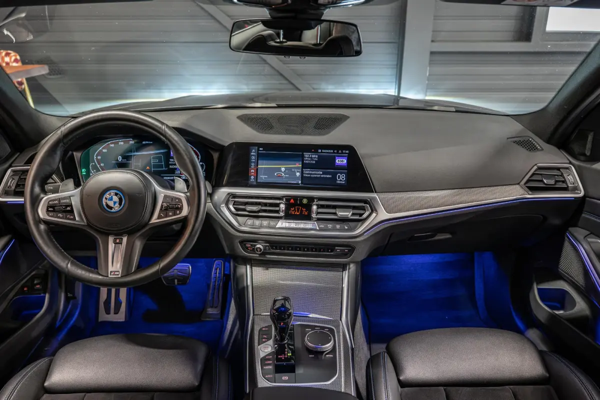 330e High Executive | M Sport | Alcantara Spotstoelen | Stuurwielverwarming
