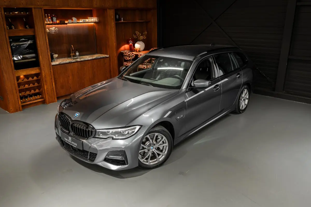 330e High Executive | M Sport | Alcantara Spotstoelen | Stuurwielverwarming