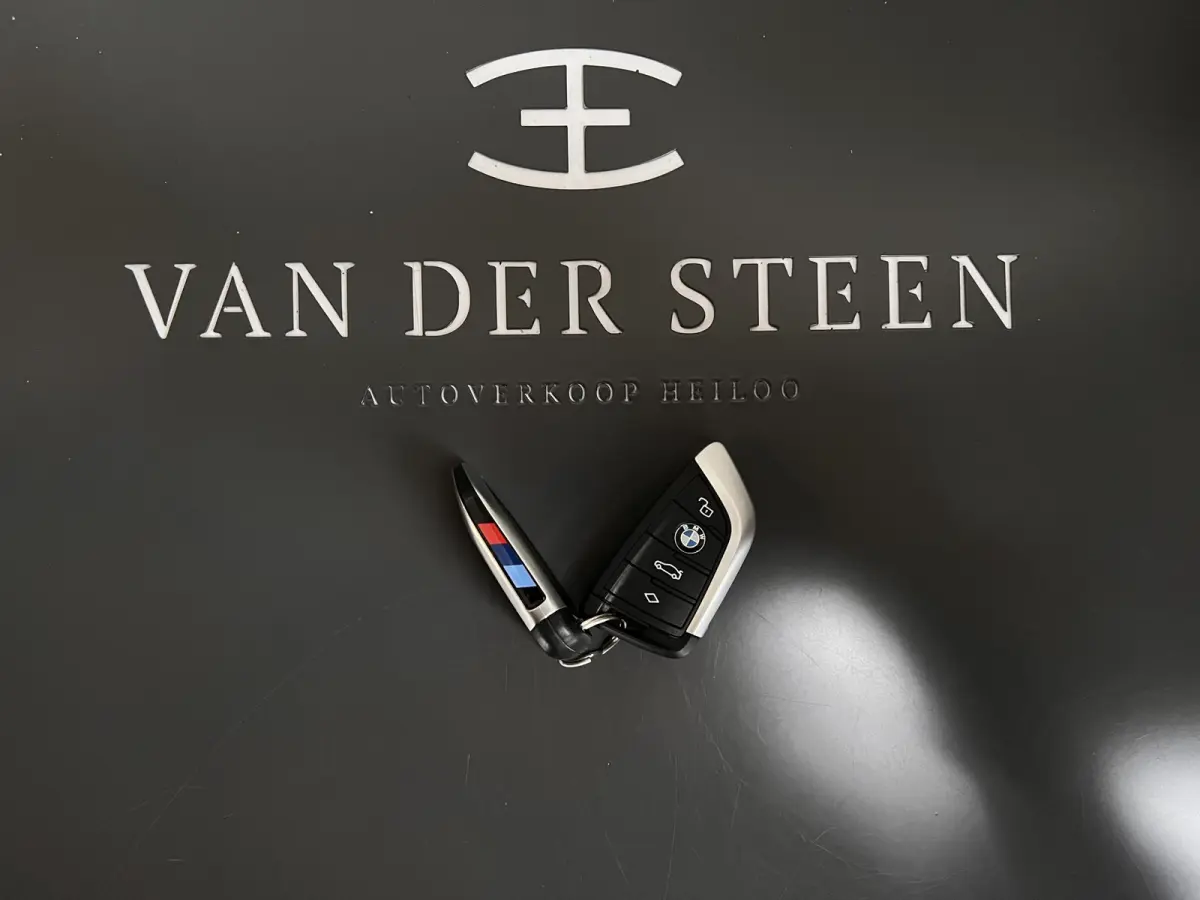 330e High Executive | M Sport | Alcantara Spotstoelen | Stuurwielverwarming