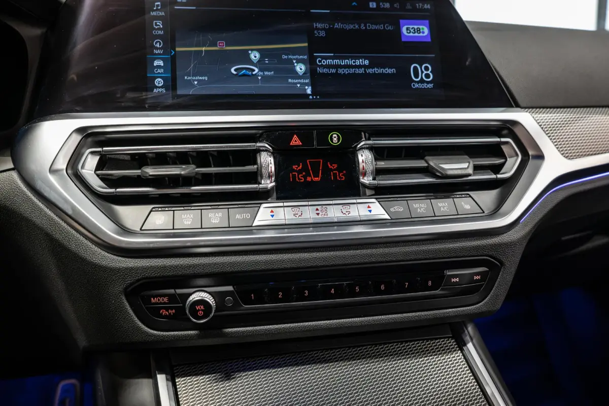 330e High Executive | M Sport | Alcantara Spotstoelen | Stuurwielverwarming