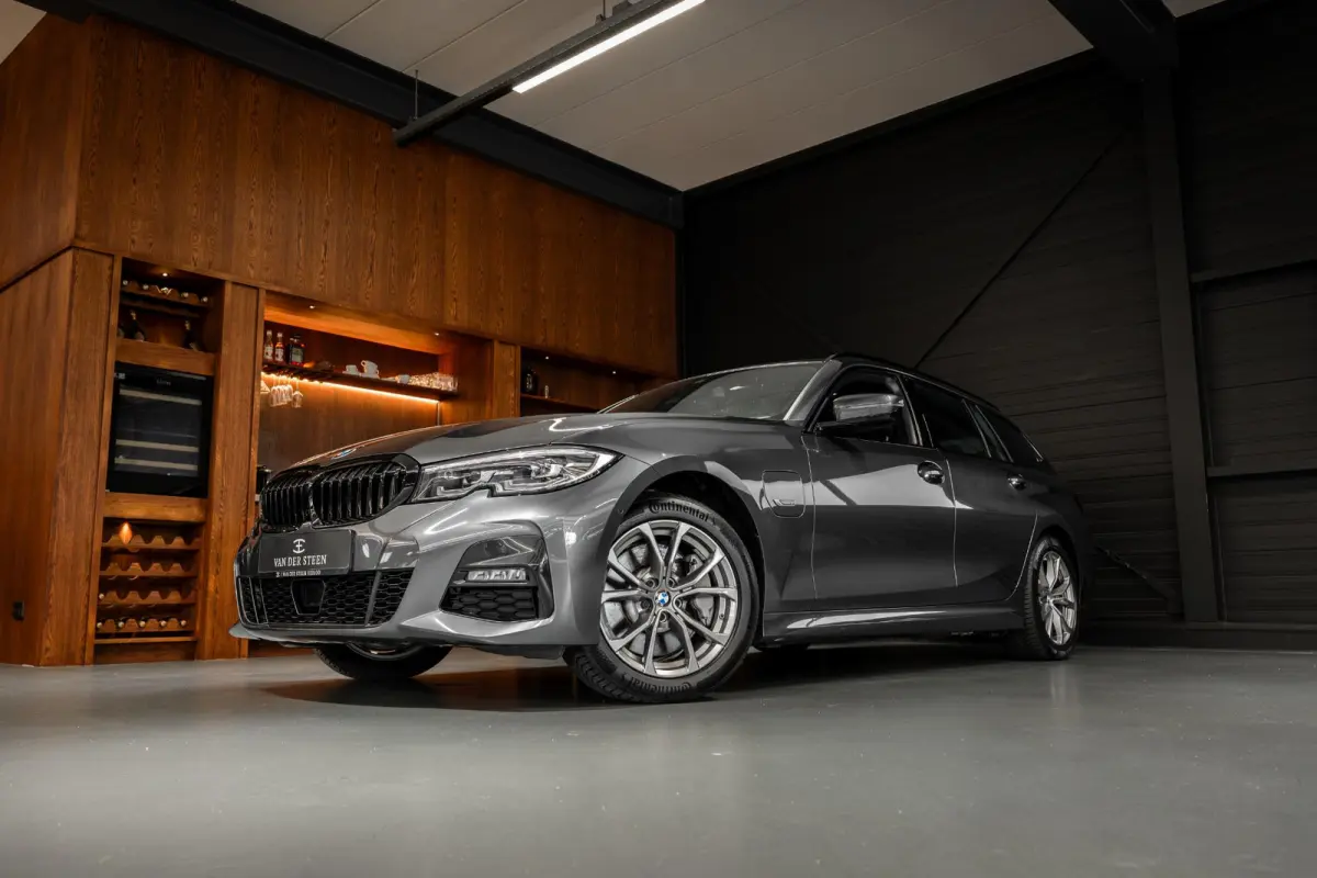330e High Executive | M Sport | Alcantara Spotstoelen | Stuurwielverwarming