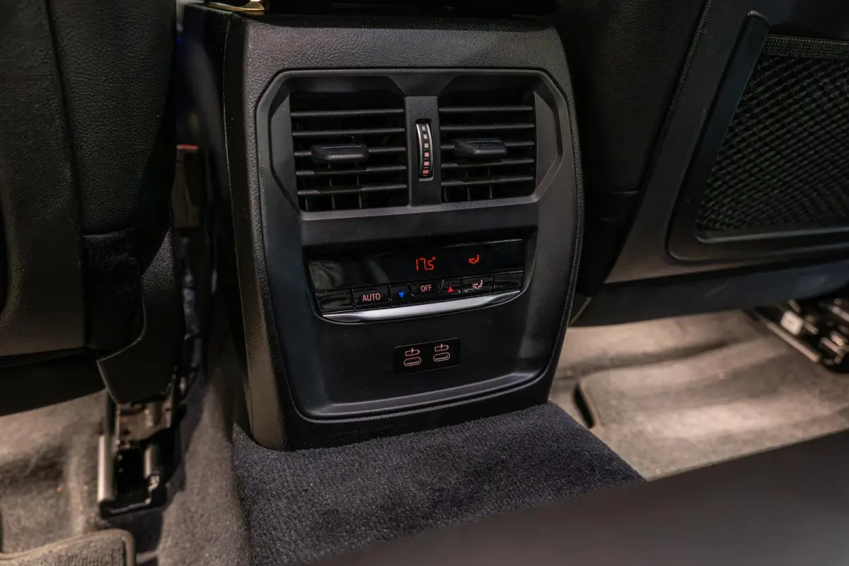 330e High Executive | M Sport | Alcantara Spotstoelen | Stuurwielverwarming