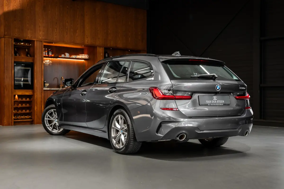 330e High Executive | M Sport | Alcantara Spotstoelen | Stuurwielverwarming