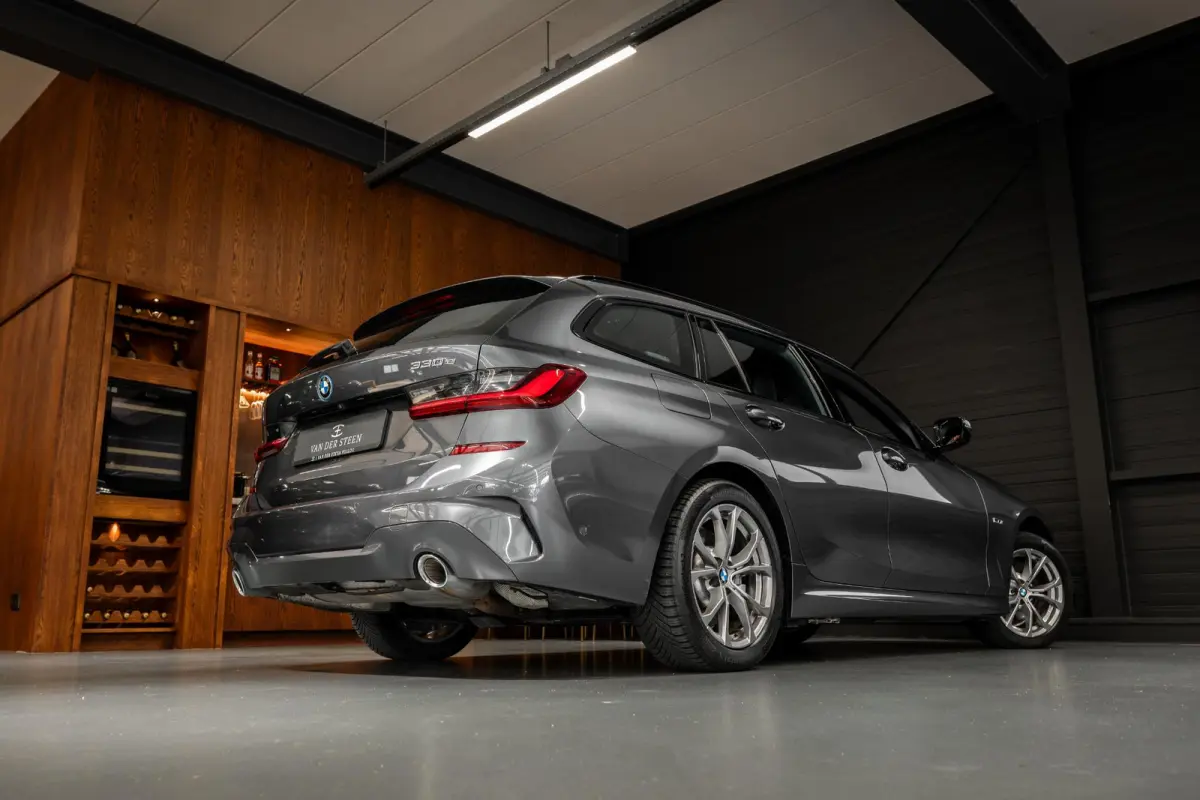 330e High Executive | M Sport | Alcantara Spotstoelen | Stuurwielverwarming