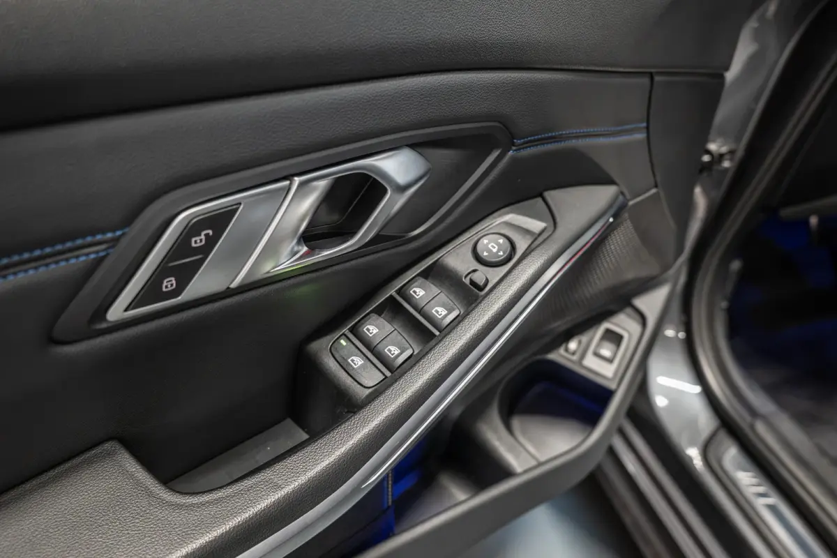 330e High Executive | M Sport | Alcantara Spotstoelen | Stuurwielverwarming