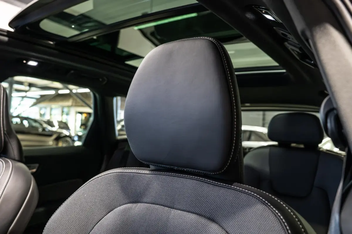 2.0 T6 Plug-in hybrid AWD Ultimate Black Edition Nieuw | R Design