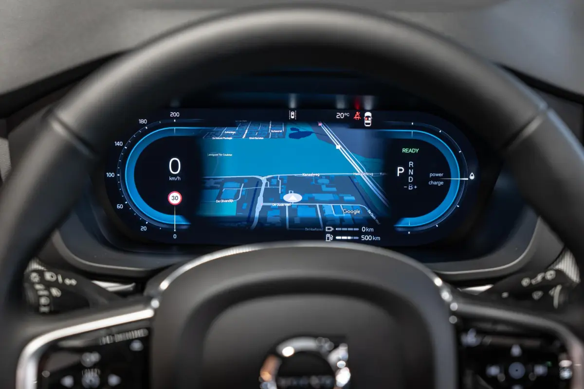 2.0 T6 Plug-in hybrid AWD Ultimate Black Edition Nieuw | R Design