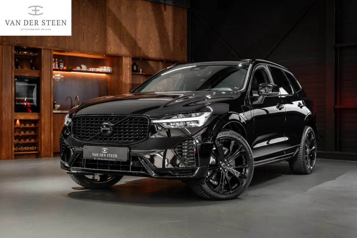 2.0 T6 Plug-in hybrid AWD Ultimate Black Edition Nieuw | R Design