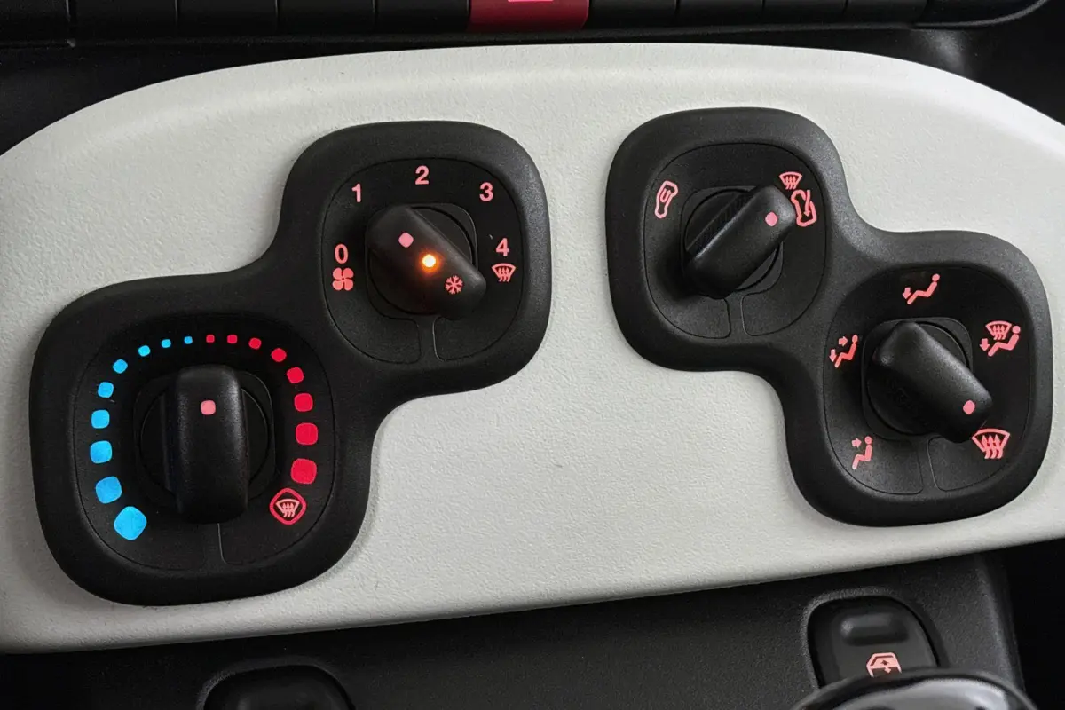 1.0 Hybrid Pandina Airco Apple CarPlay Cruise Control