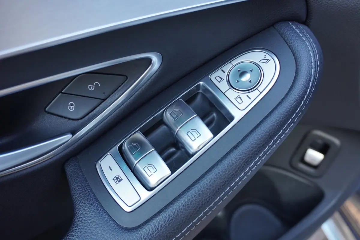 180 Sport Edition Premium Plus Automaat | Airco | Navigatie | Vol opties | Elek. pakket | Inruil mog