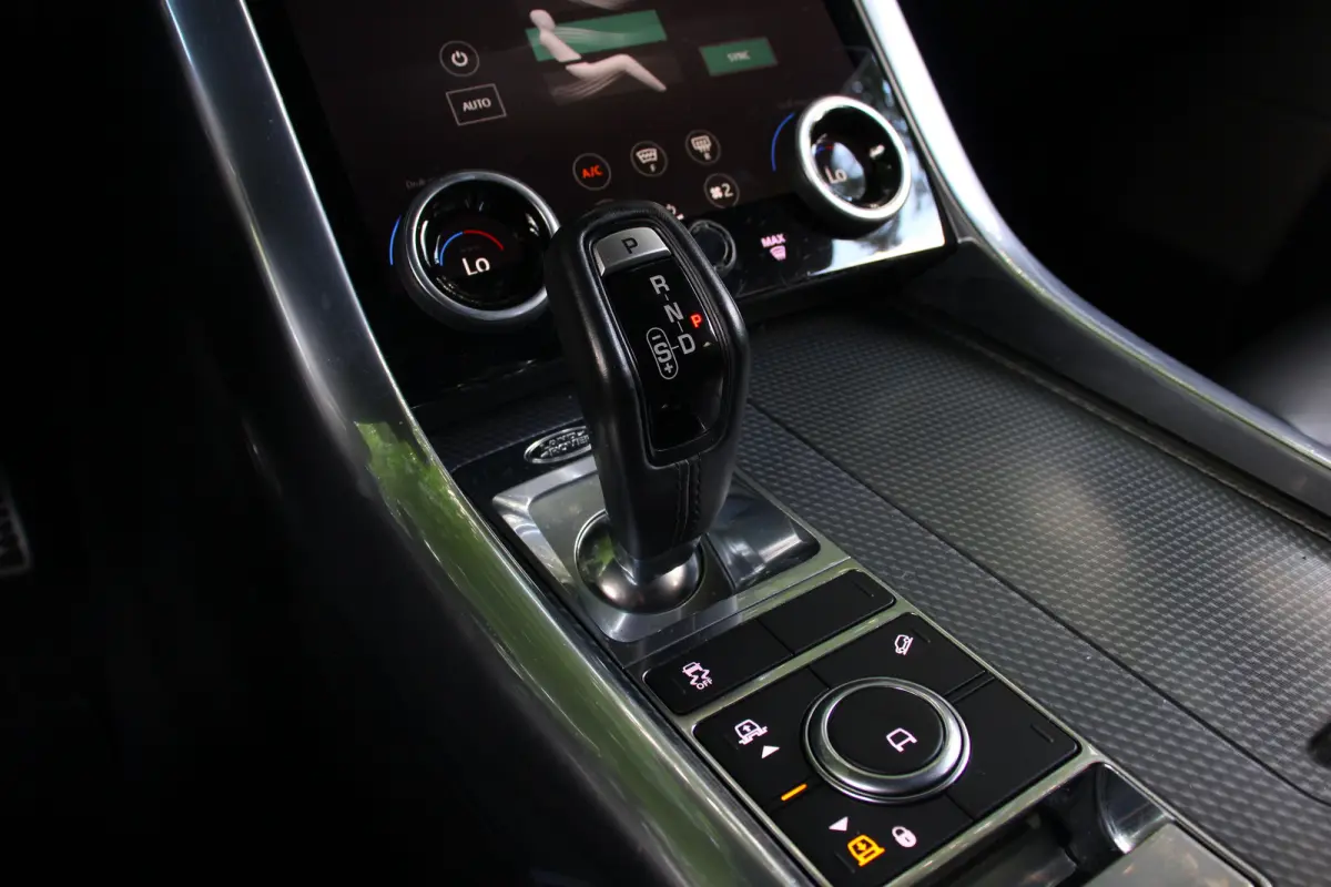 3.0 SDV6 HSE Dynamic | PANO DAK | LUXE LEDER | LED MATRIX | 21'' LMV | ADAPTIVE CRUISE | CARPLAY | STOELVERWARMING
