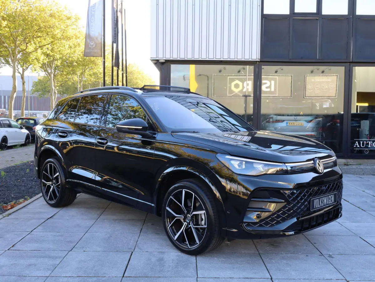 1.5 eHybrid R-Line 272PK | Full Options | Panodak | Leer | H&K | 360° | Black Style | Head-up | Memory | Stoel Ventilatie | Elektrische kofferklep | Garantie 2031 |