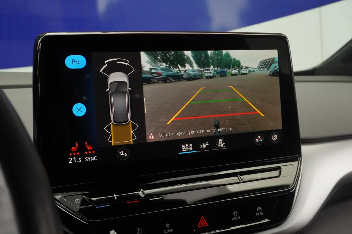 First 77 kWh+Led+Navigatie+Camera+Leder+trekhaak+20"Lmv+ 88% SOH DECEMB 2020= RIJKLAAR !!