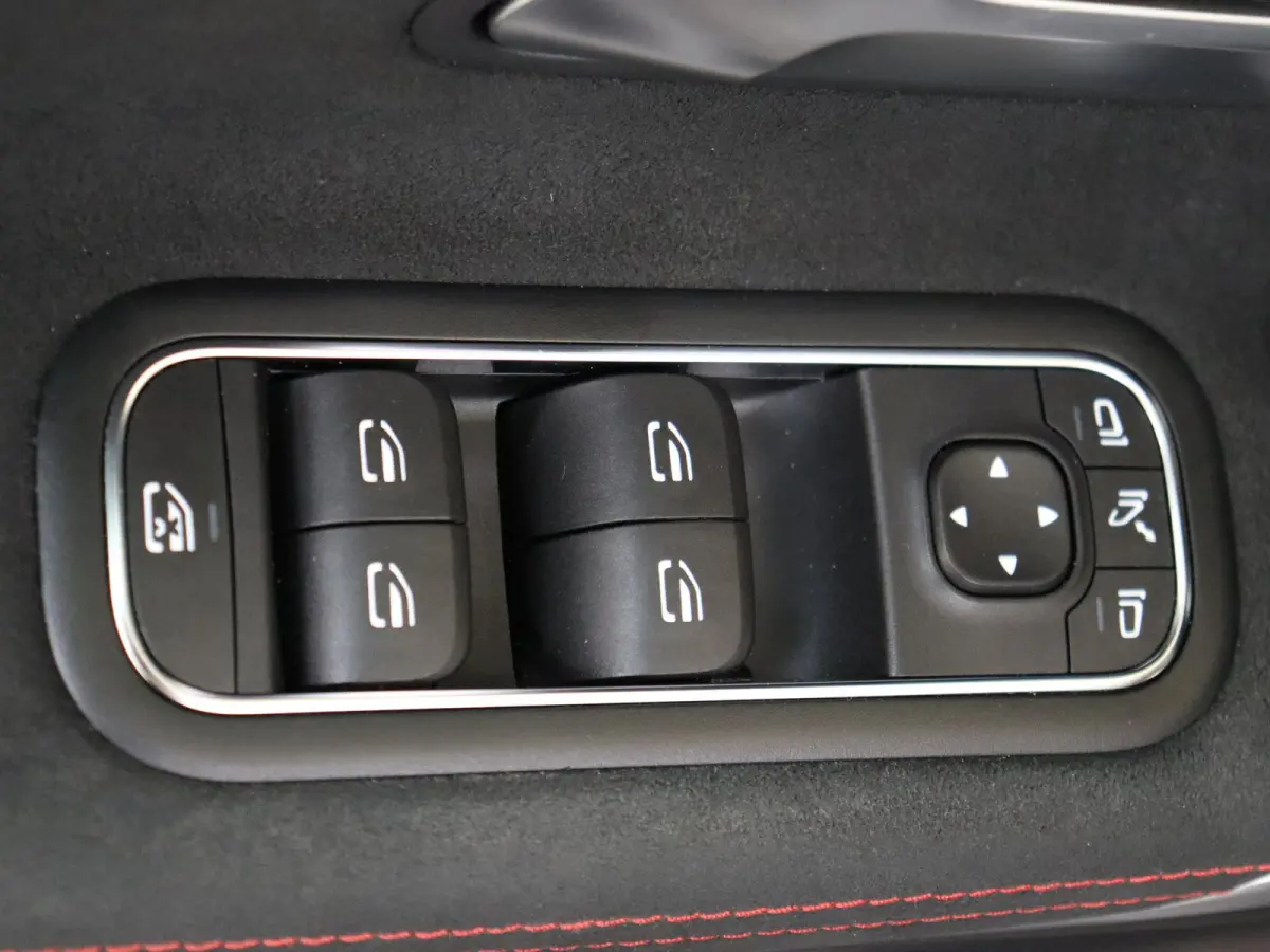 250 e Business Solution AMG Limited / Night-Pakket / Panaromadak /