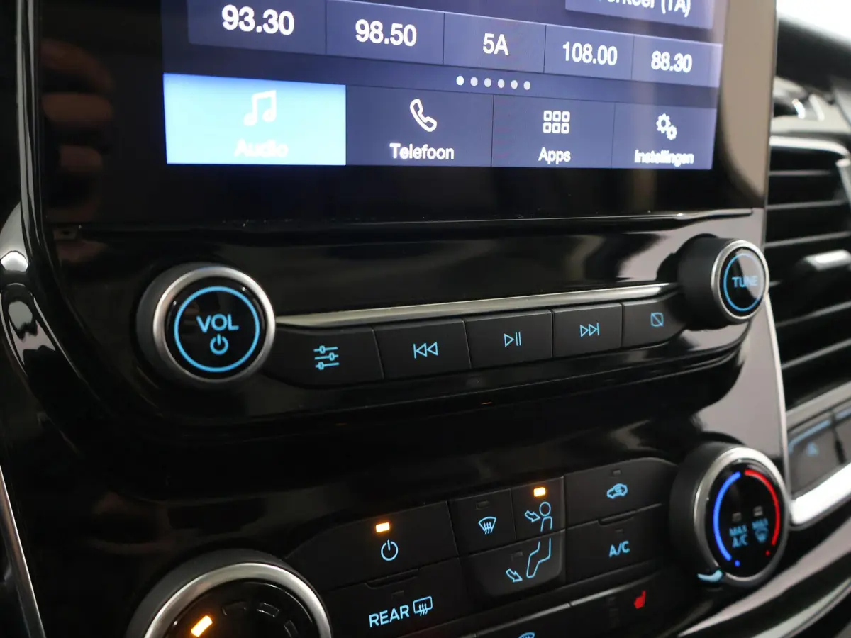 290 | 2.0 TDCI | AUT. | L1 H1 | SPORT | TREKHAAK | PARKEERCAMERA | APPLE CARPLAY | STOELVERWARMING | 2-ZITS | CRUISE CONTROL