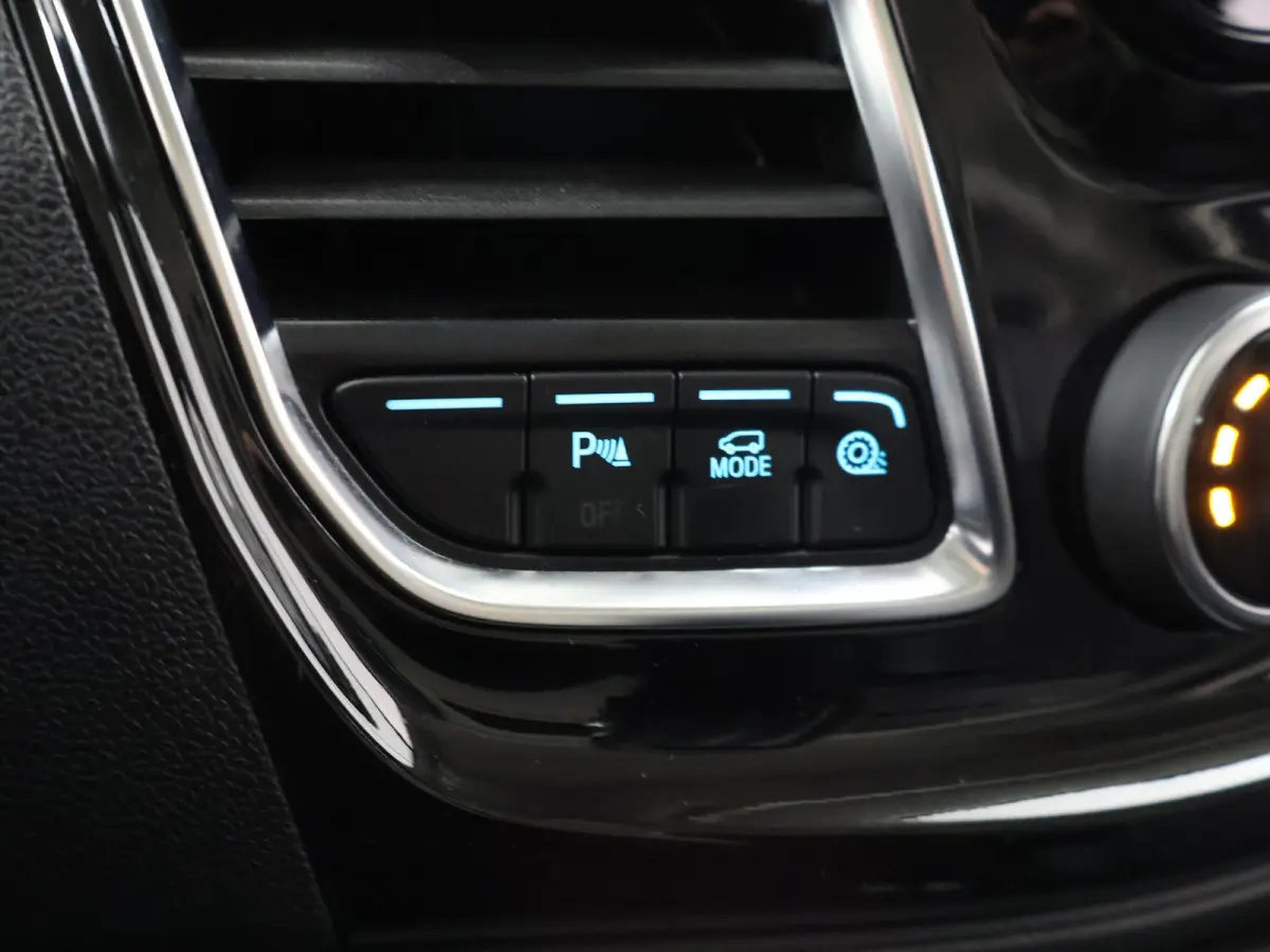 290 | 2.0 TDCI | AUT. | L1 H1 | SPORT | TREKHAAK | PARKEERCAMERA | APPLE CARPLAY | STOELVERWARMING | 2-ZITS | CRUISE CONTROL