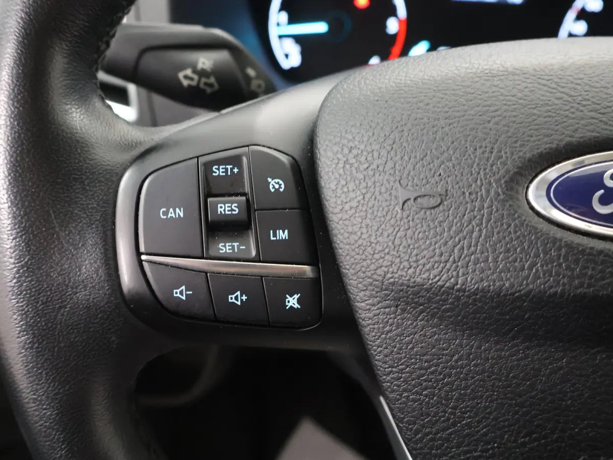 290 | 2.0 TDCI | AUT. | L1 H1 | SPORT | TREKHAAK | PARKEERCAMERA | APPLE CARPLAY | STOELVERWARMING | 2-ZITS | CRUISE CONTROL