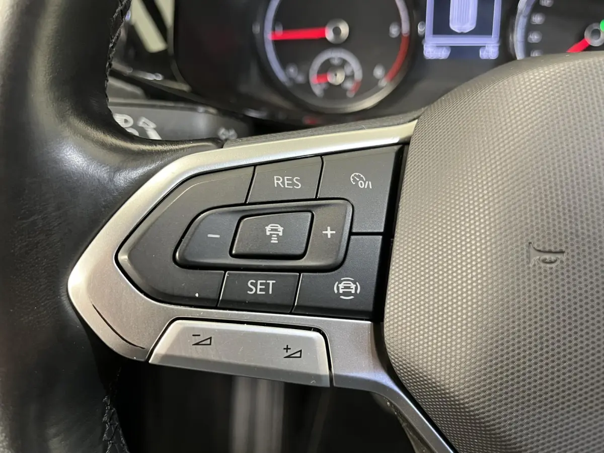 2.0 TDI L2H1 Highline Automaat Airco Cruise Control Apple Carplay/Android Auto Trekhaak Parkeersensoren