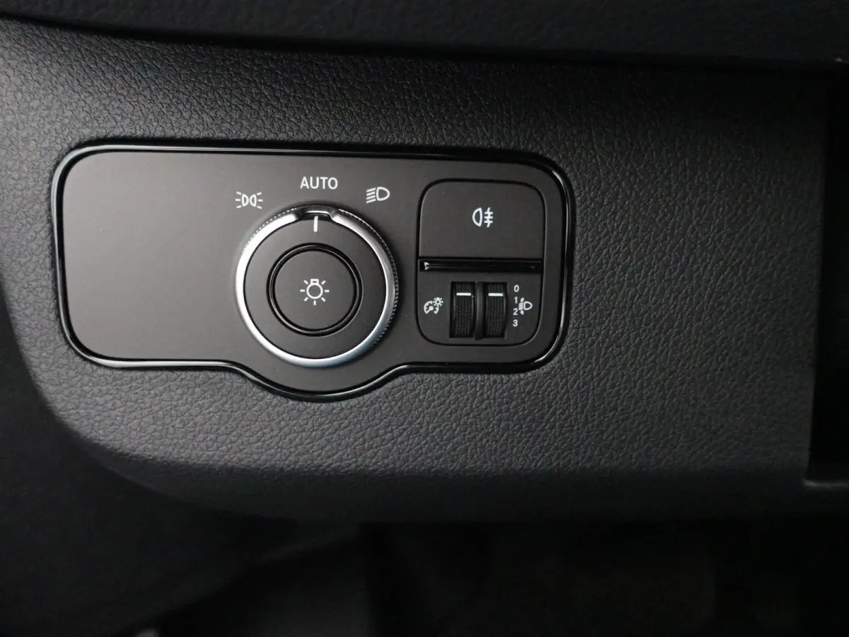 315 L3 Automaat Airco Cruise Control Navigatie