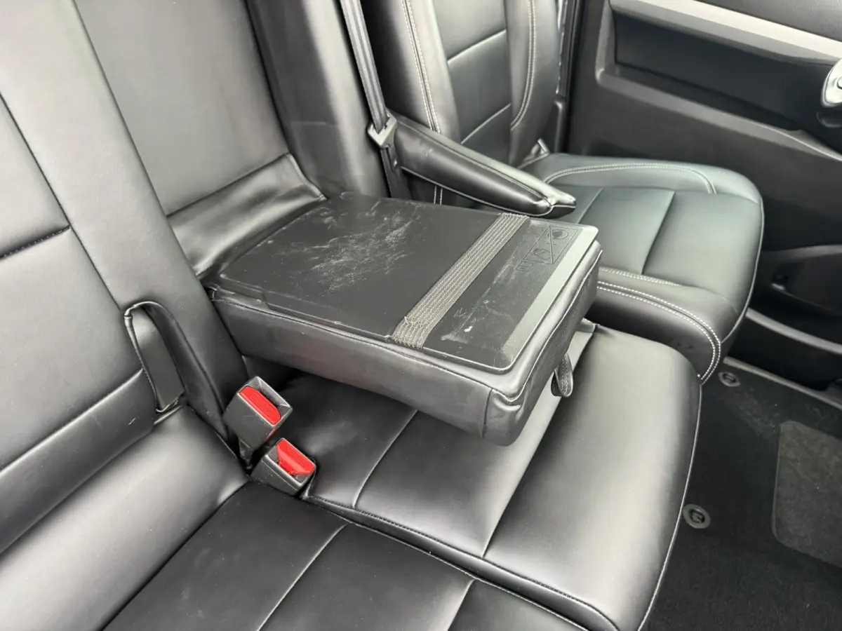 2.0 BlueHDI 180 Long Sport MARGE Automaat Trekhaak Leder Camera CarPlay Navigatie Cruise