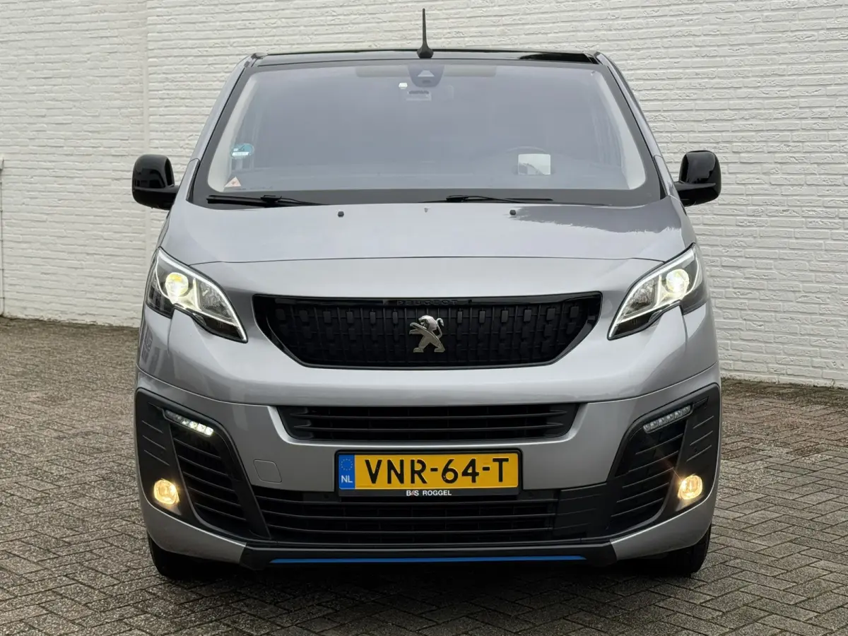 2.0 BlueHDI 180 Long Sport MARGE Automaat Trekhaak Leder Camera CarPlay Navigatie Cruise