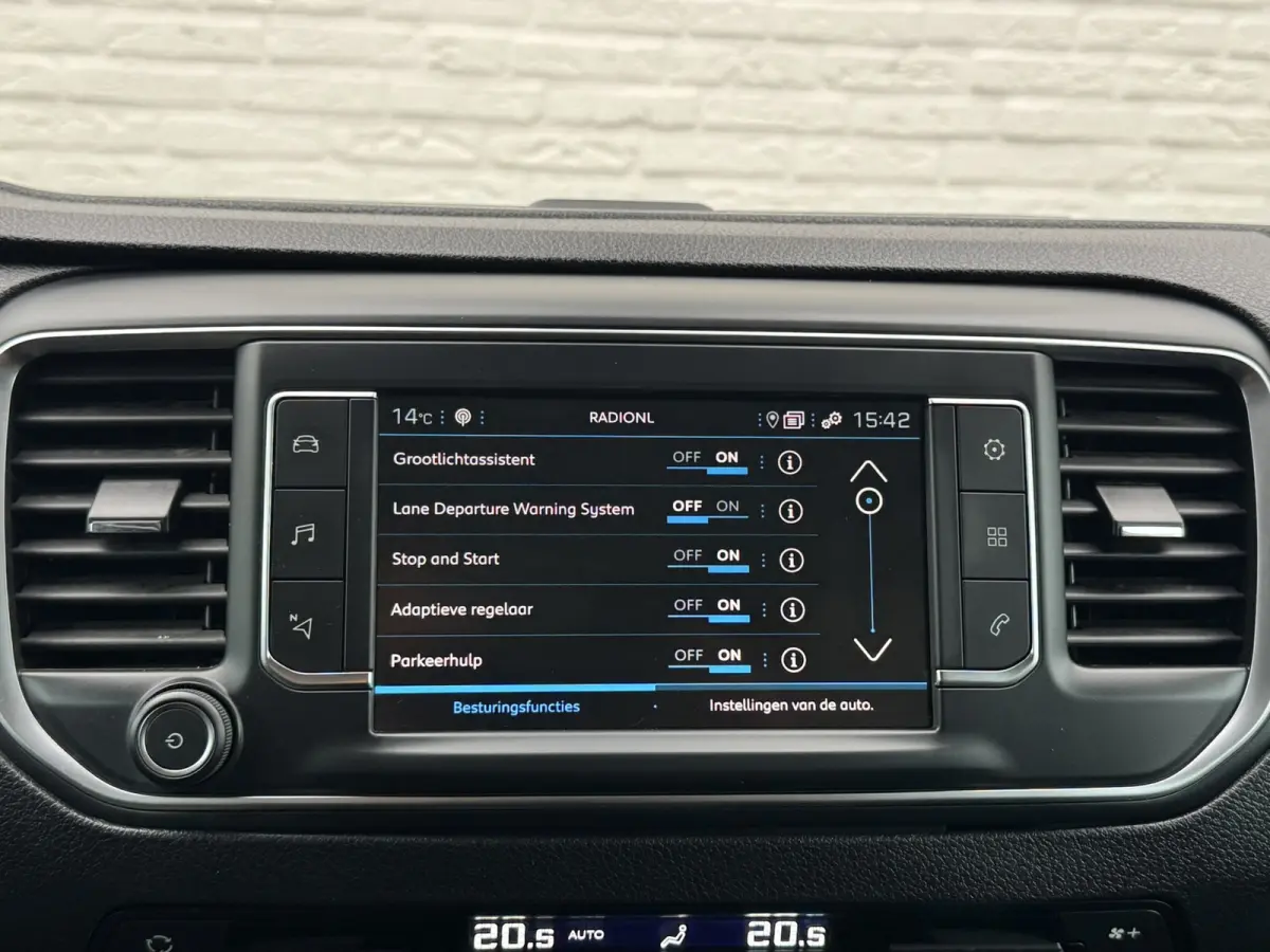 2.0 BlueHDI 180 Long Sport MARGE Automaat Trekhaak Leder Camera CarPlay Navigatie Cruise
