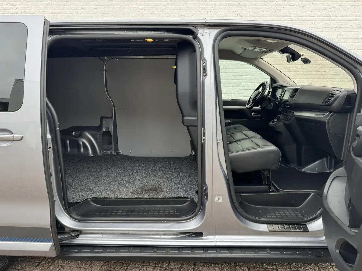 2.0 BlueHDI 180 Long Sport MARGE Automaat Trekhaak Leder Camera CarPlay Navigatie Cruise